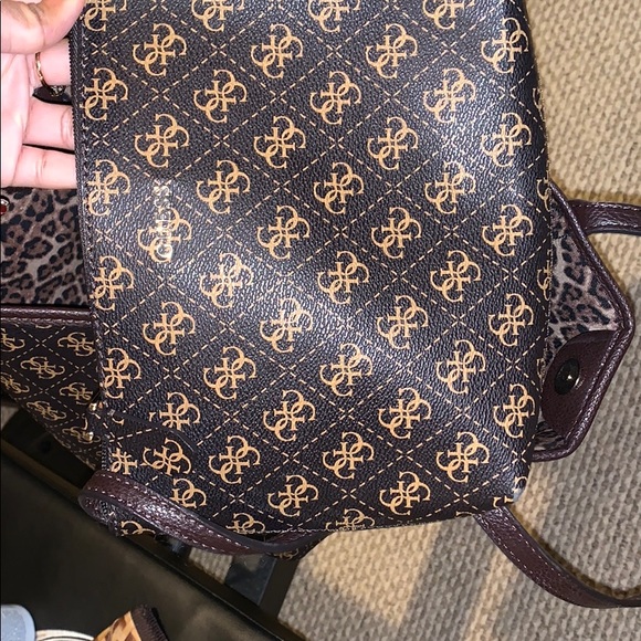 Guess Purse - Picture 3 of 4